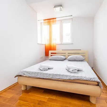Spacious In Downtown *