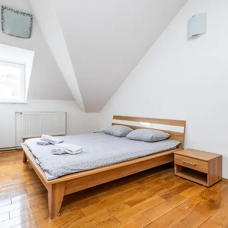 Spacious In Downtown Apartamento